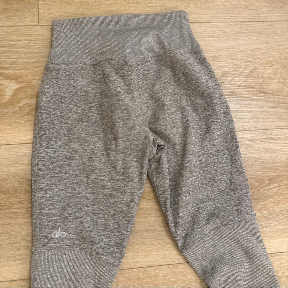 ALO Yoga Heather Light Brown Goddess Ribbed Leggings Ruched Hi-Rise - Size XS